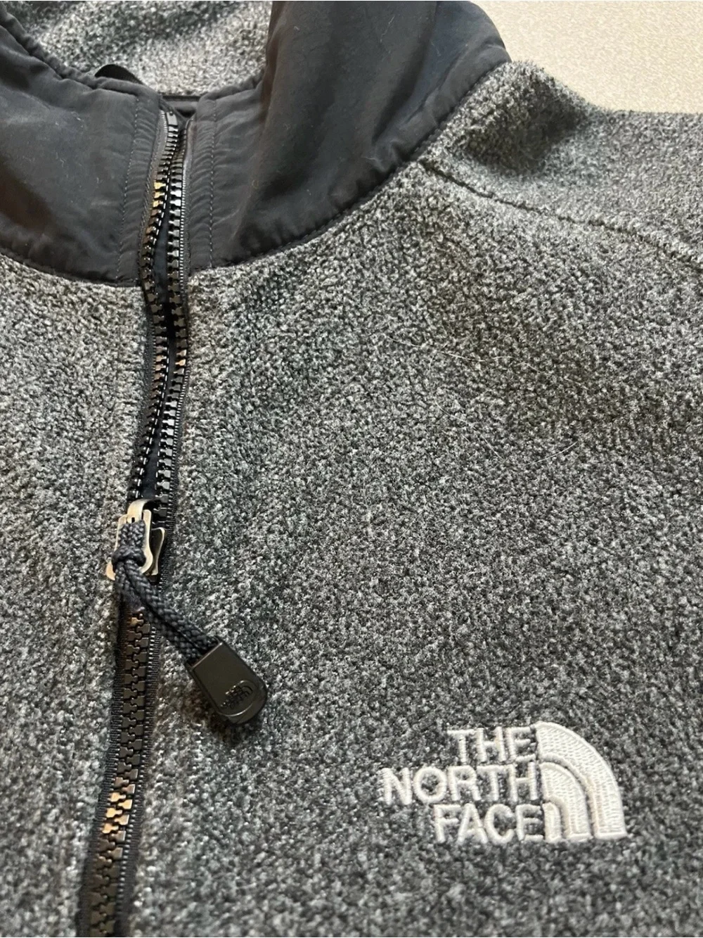 The North Face Men's Dark Gray Full-Zip Fleece Jacket